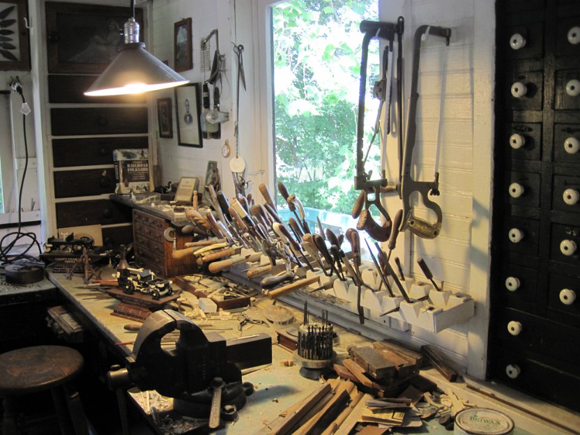 010-Warther's workshop in Dover.jpg